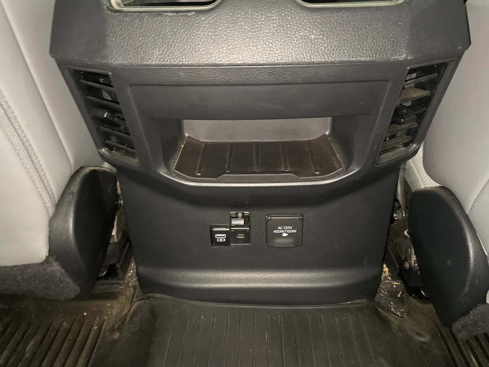 Used 2024 Ice Cap Toyota SR5 image 26