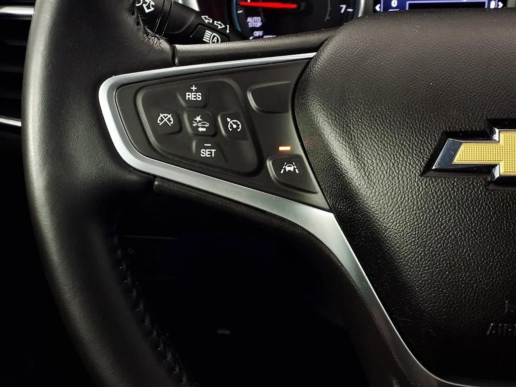 Used 2022 Summit White Chevrolet LT image 18