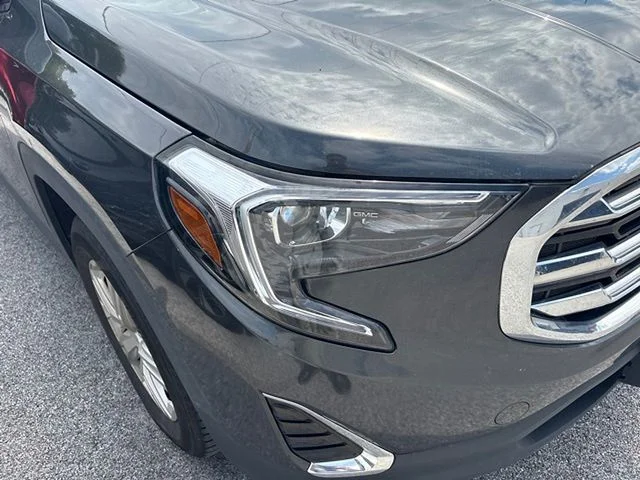 Used 2019 Gray GMC SLE image 5
