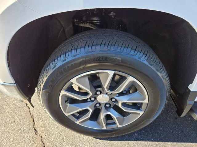 Used 2022 SUMMIT WHITE Chevrolet LTZ image 25