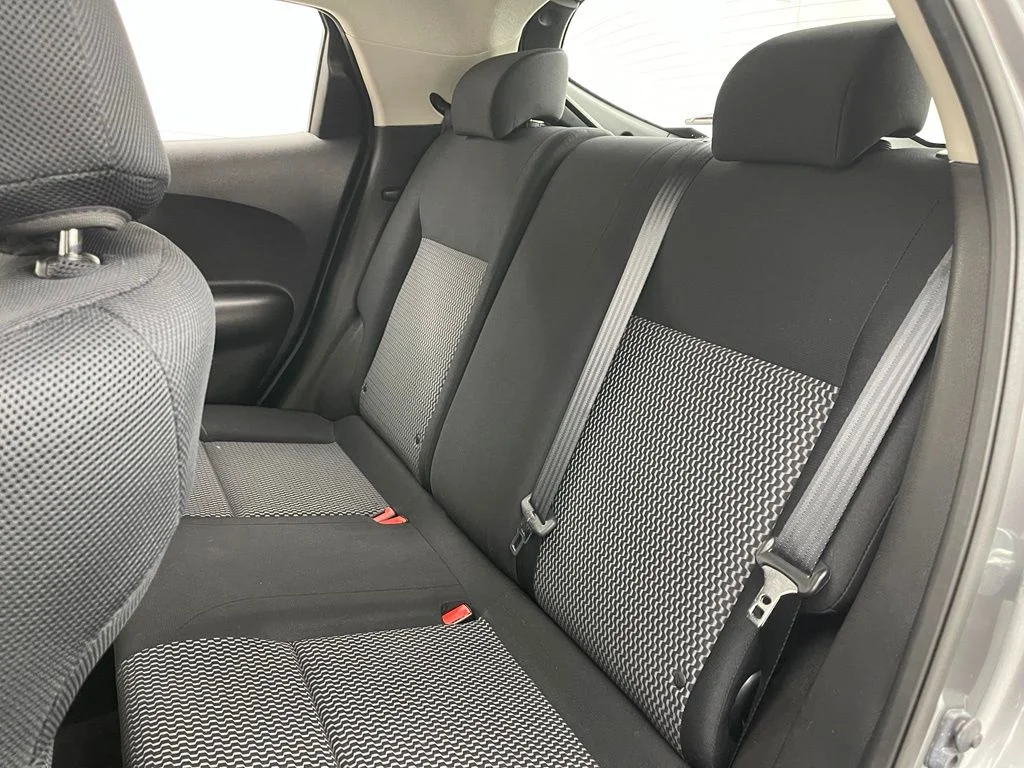Used 2015 Gun Metallic Nissan S image 33