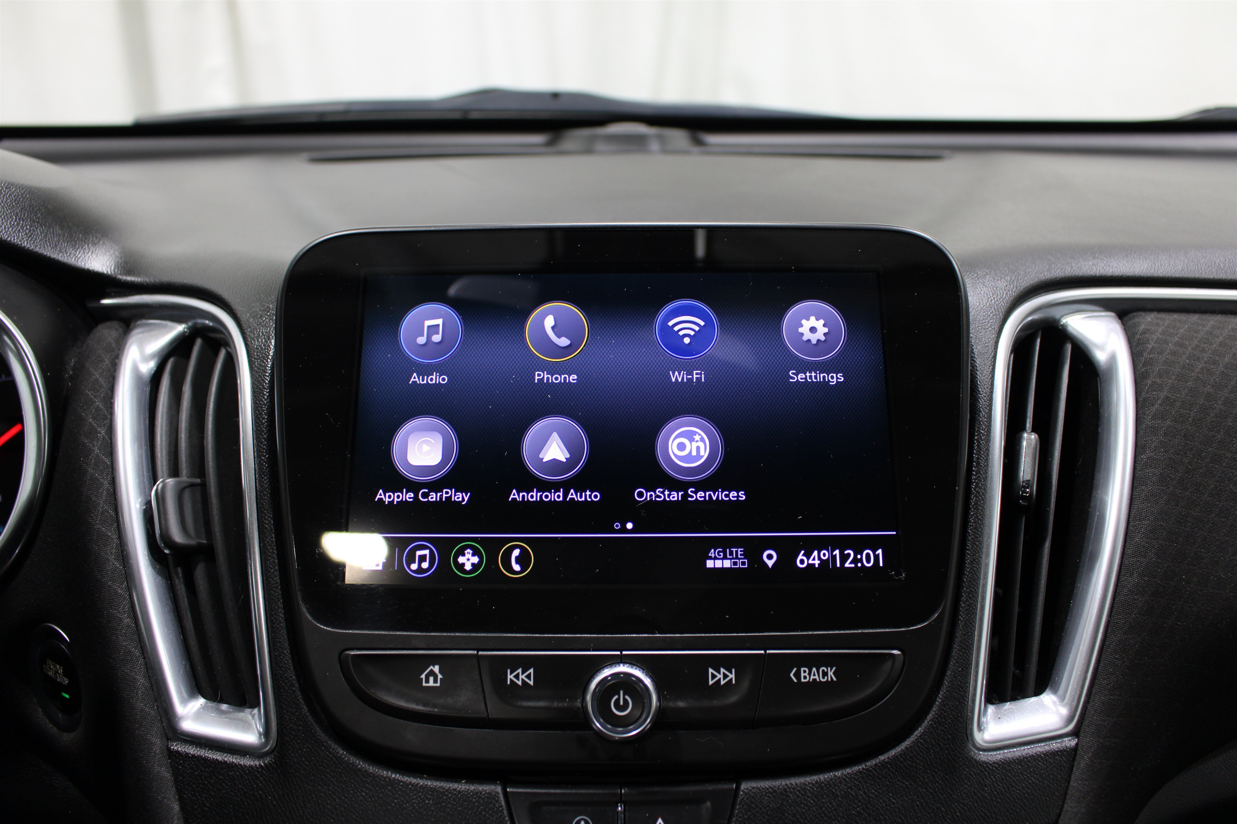 Used 2020 Shadow Gray Metallic Chevrolet LT image 15