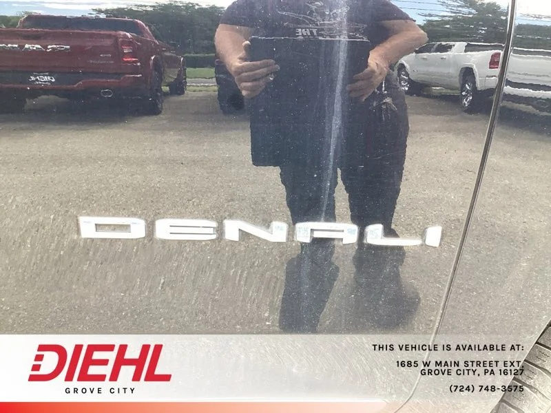 Used 2022 Black GMC Denali image 10