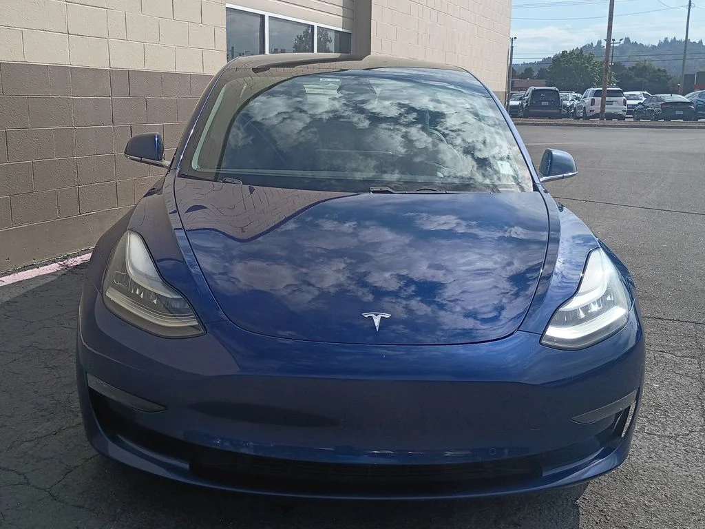 Used 2019 Blue Tesla Long Range image 15