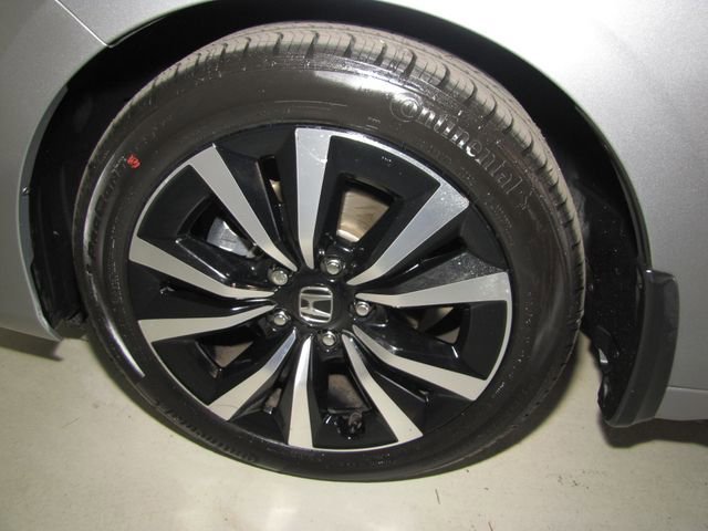Certified Used 2024 Lunar Silver Metallic Honda EX-L image 59