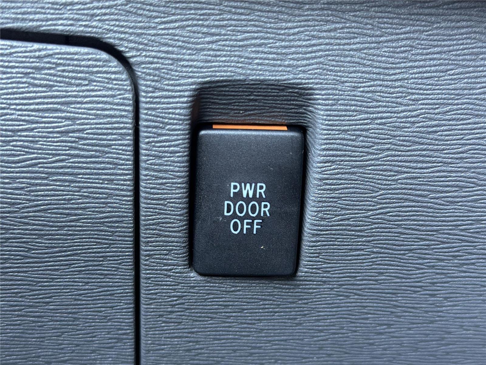 Used 2020 Predawn Gray Mica Toyota XLE image 19