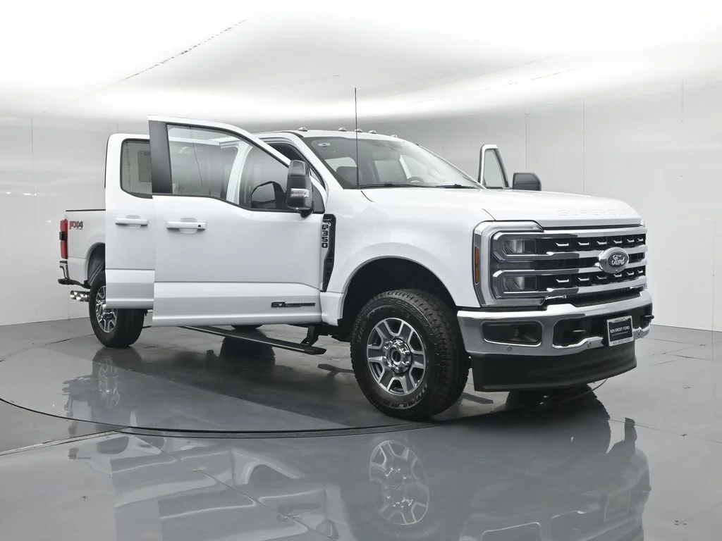 New 2026 Oxford White Ford Lariat image 34