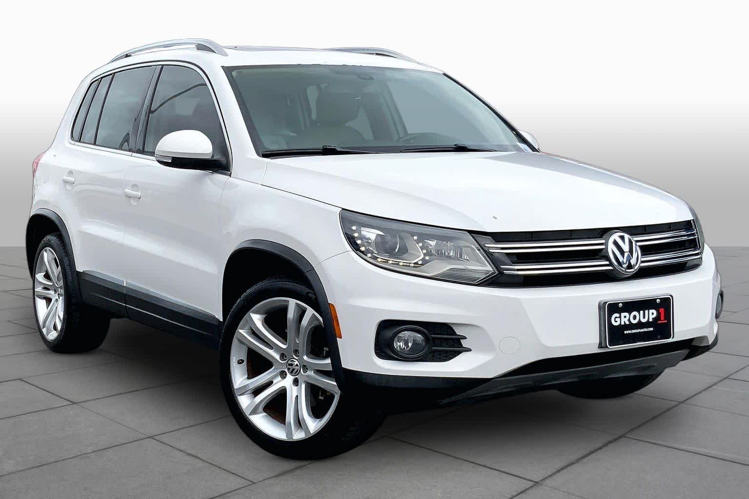 Used 2012 Candy White Volkswagen SEL image 2