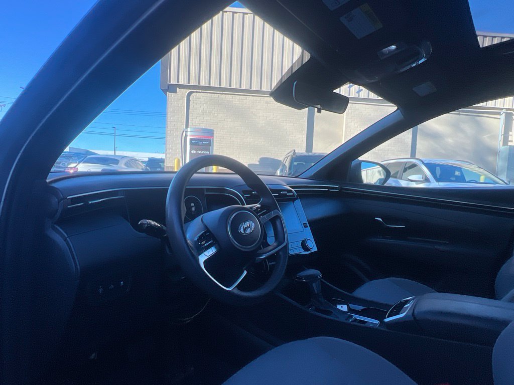 Used 2023 Gray Hyundai SEL image 9