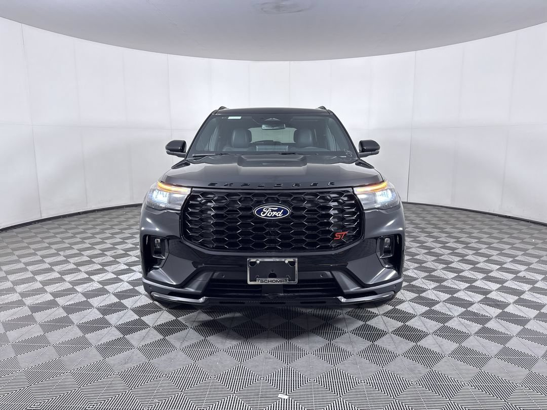 New 2027 Agate Black Metallic Ford ST image 31
