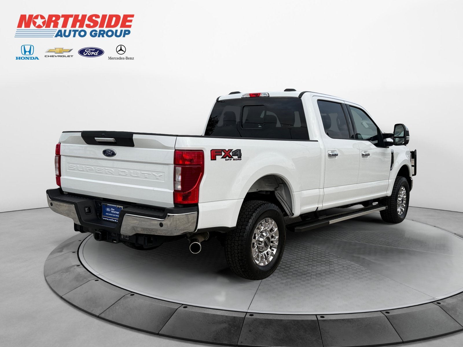 Certified Used 2022 Oxford White Ford XLT image 7