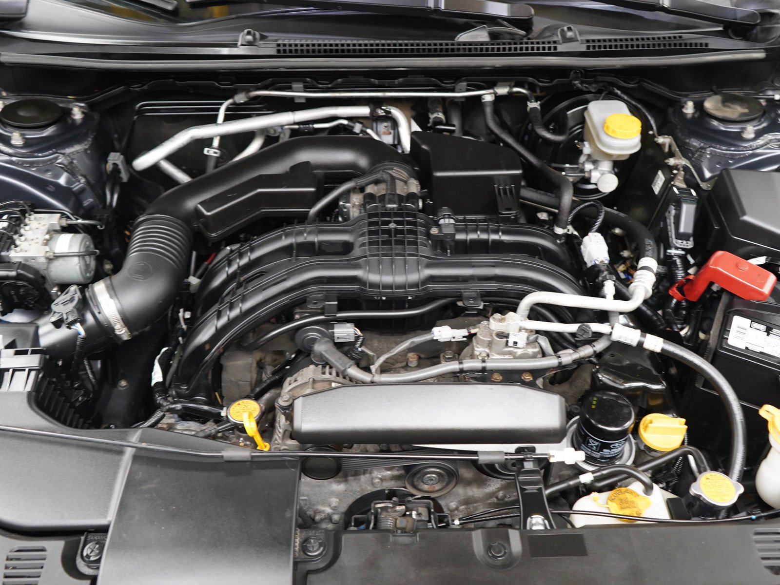 Used 2020 Magnetite Gray Metallic Subaru Limited image 29