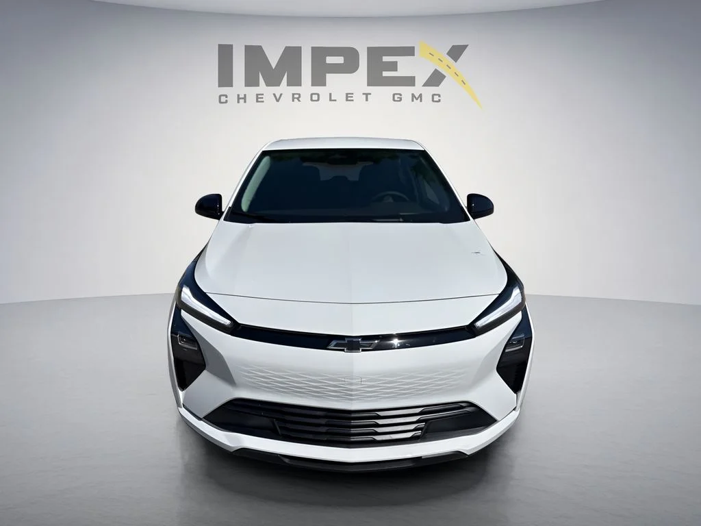 New 2027 White Chevrolet LT image 8