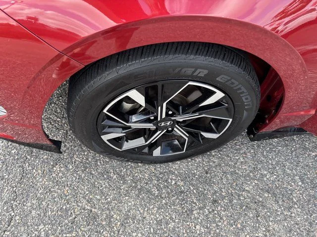Used 2024 Red Hyundai SEL image 23