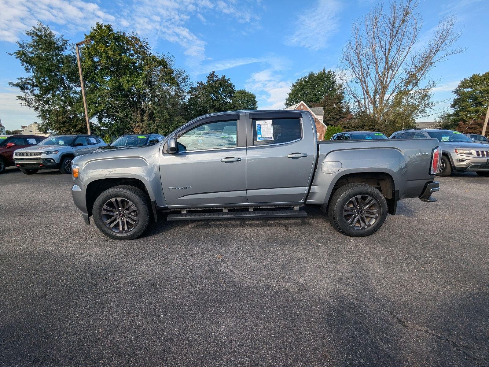 Used 2019 SATIN STEEL METALLIC GMC 4WD SLE image 4
