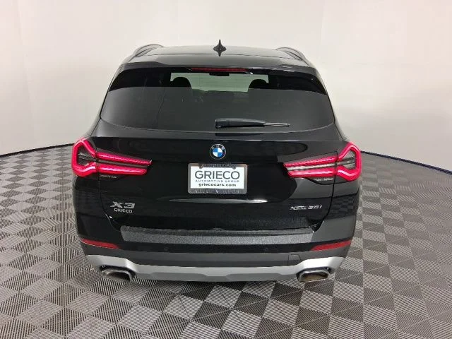 Used 2023 Black BMW xDrive30i image 6