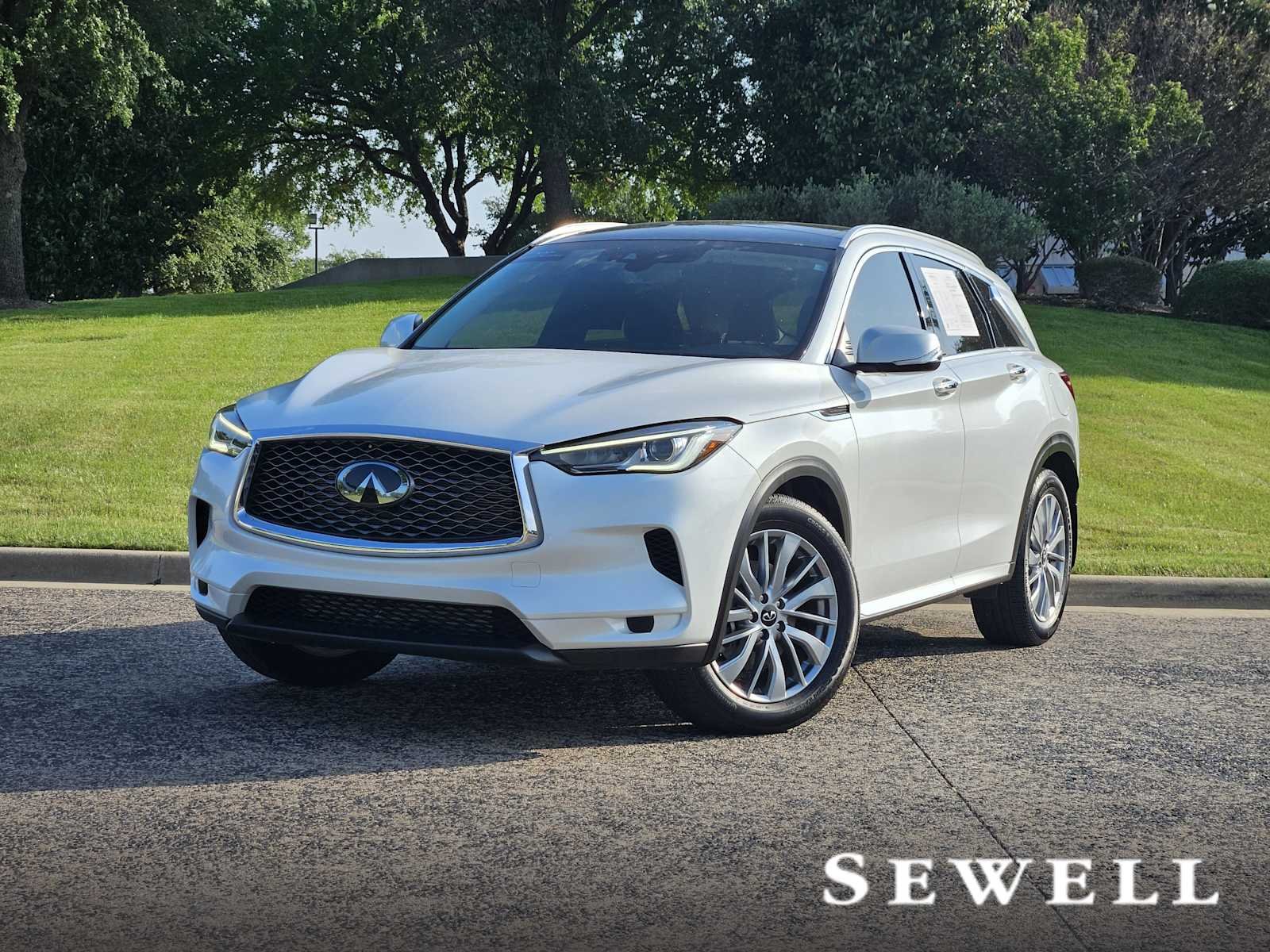 2023 INFINITI QX50 Luxe