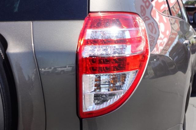 Used 2012 Brown Toyota Base image 8