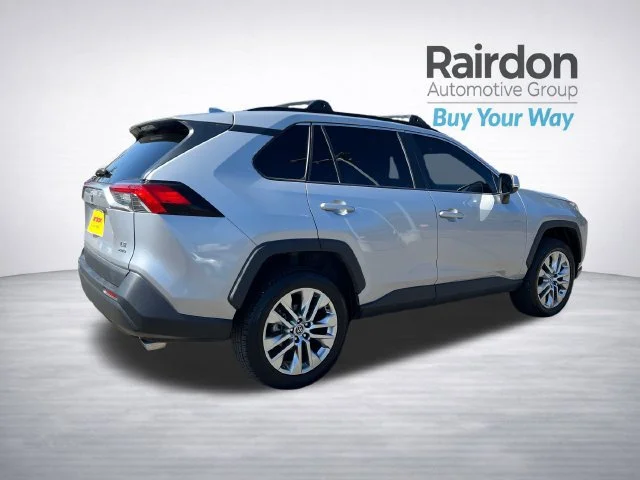 Used 2019 Silver Sky Metallic Toyota LE image 7