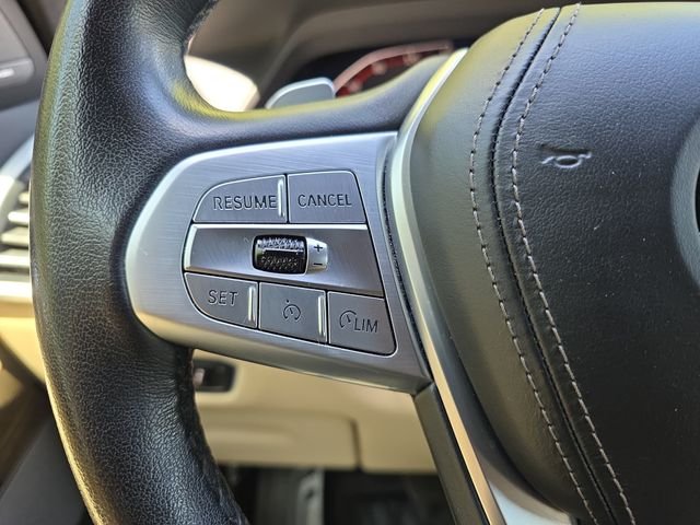 Used 2021 Black BMW xDrive40i image 21