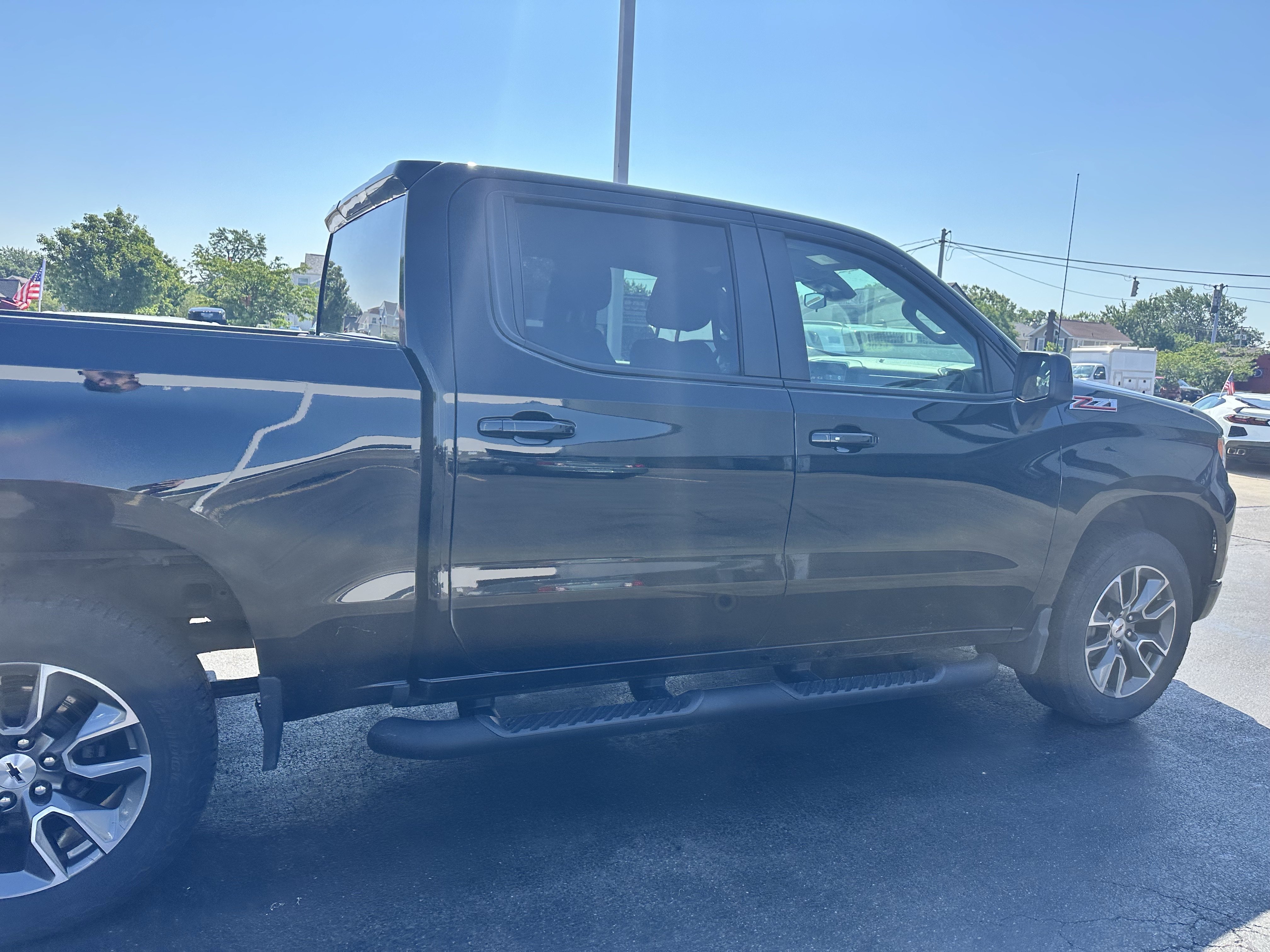 Used 2023 Black Chevrolet RST image 10