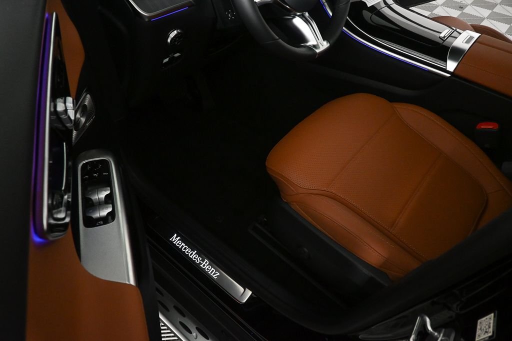 New 2026 Black Mercedes-Benz GLC 300 image 7