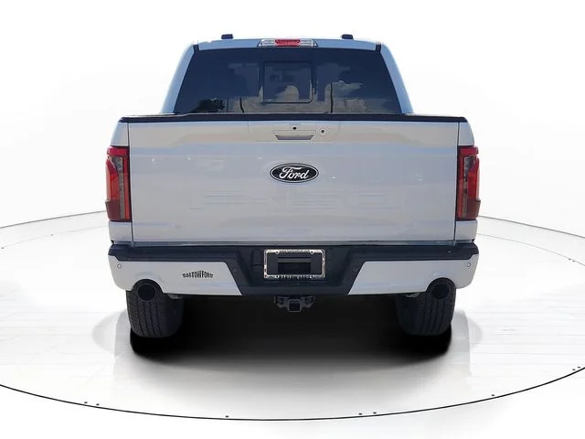 New 2026 Oxford White Ford XLT image 6