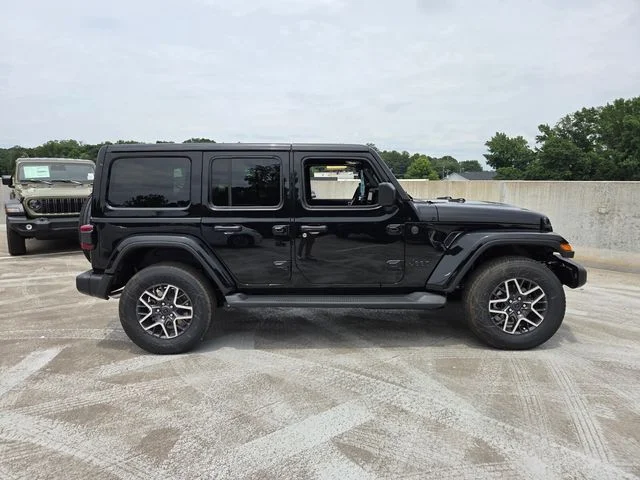 New 2026 Black Clear-Coat Exterior Paint Jeep Sahara image 10
