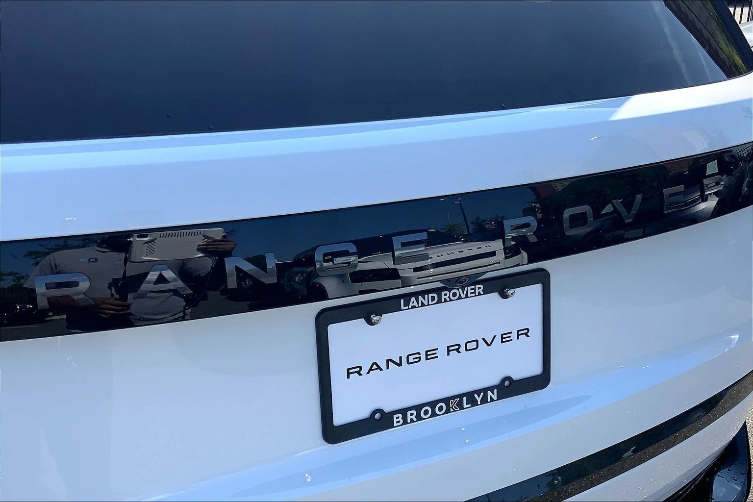 New 2026 Fuji White Land Rover SE image 15