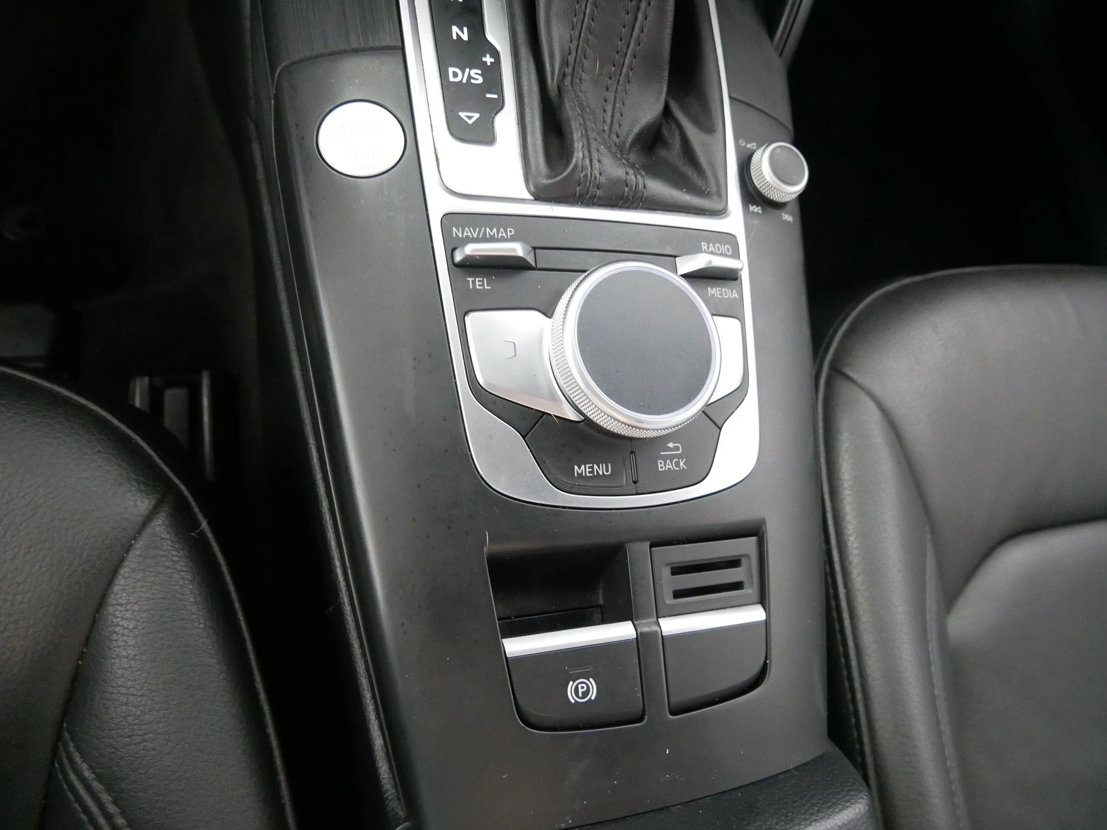 Used 2018 Glacier White Metallic Audi Prestige image 29