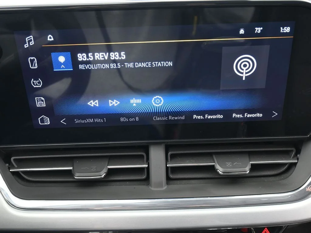 Used 2025 Summit White Chevrolet LT image 22