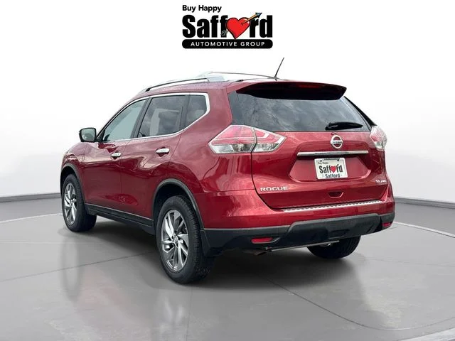 Used 2015 Red Nissan SL image 5