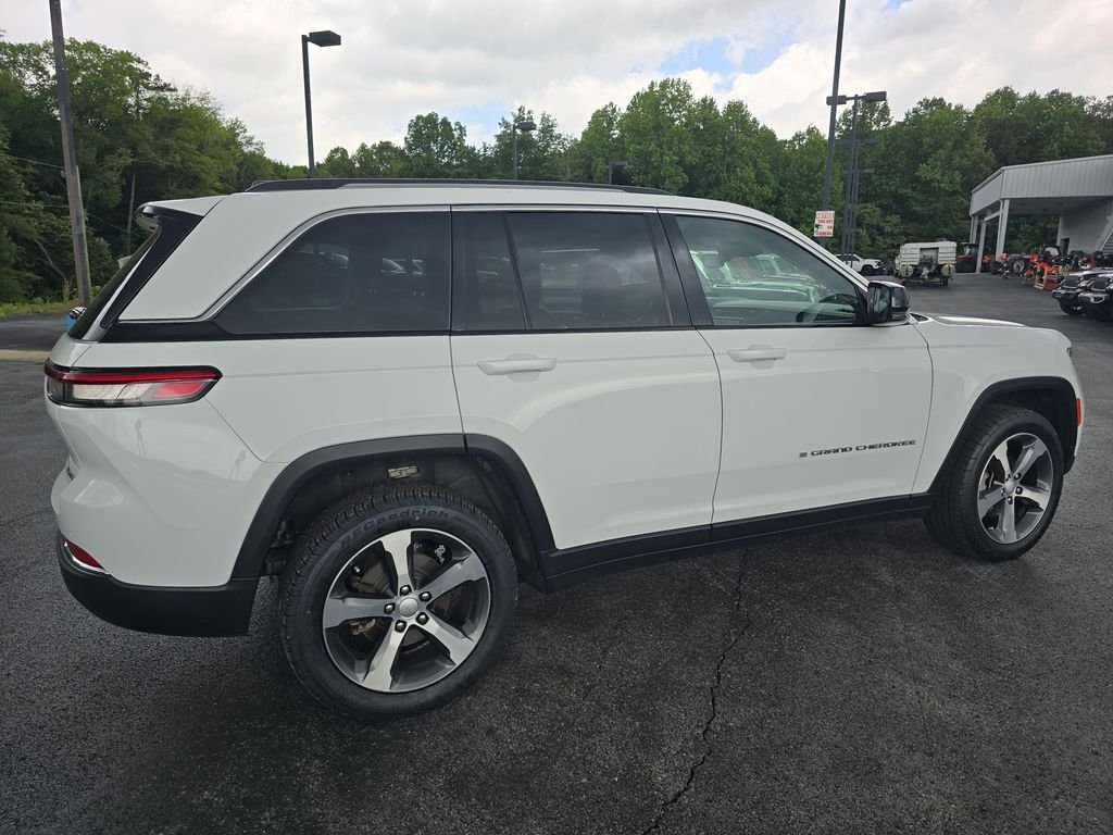 Used 2023 White Jeep Limited image 5
