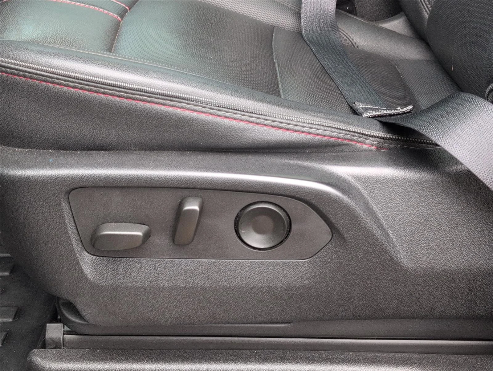 Used 2023 Black Chevrolet RST image 15