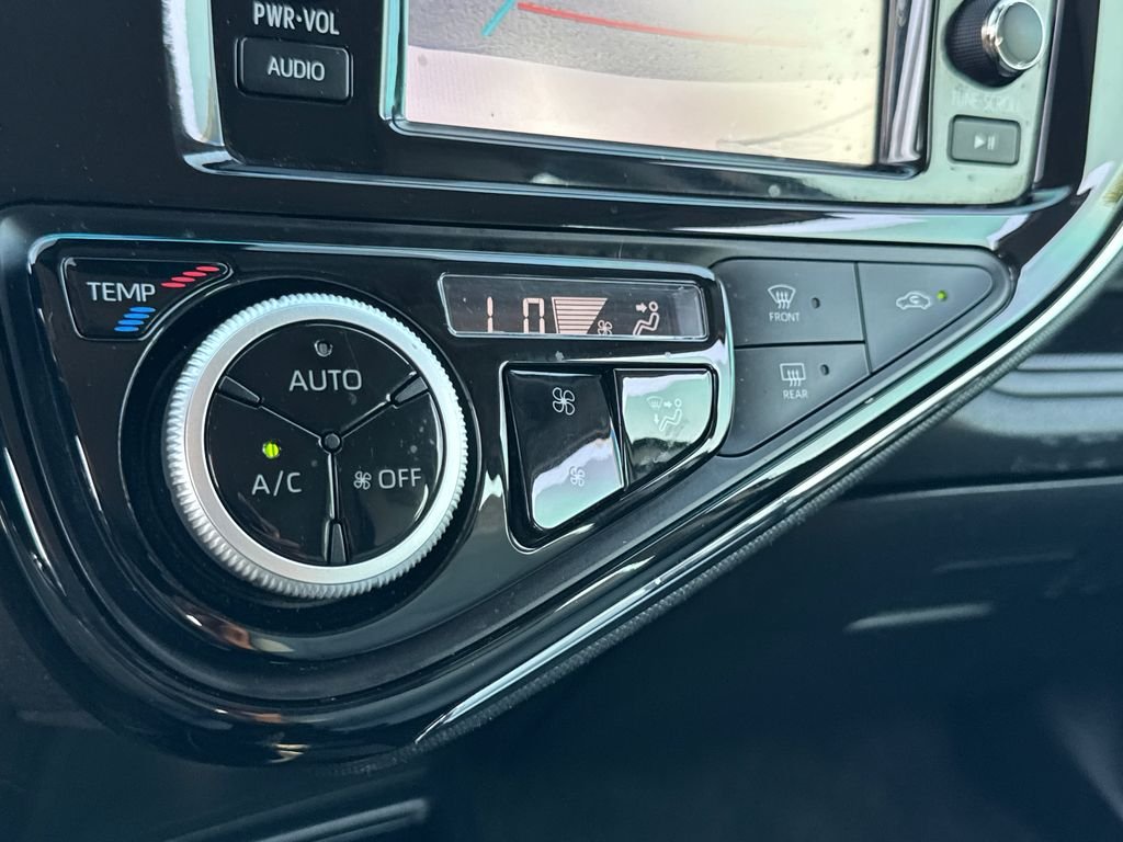 Used 2018  Toyota One image 31