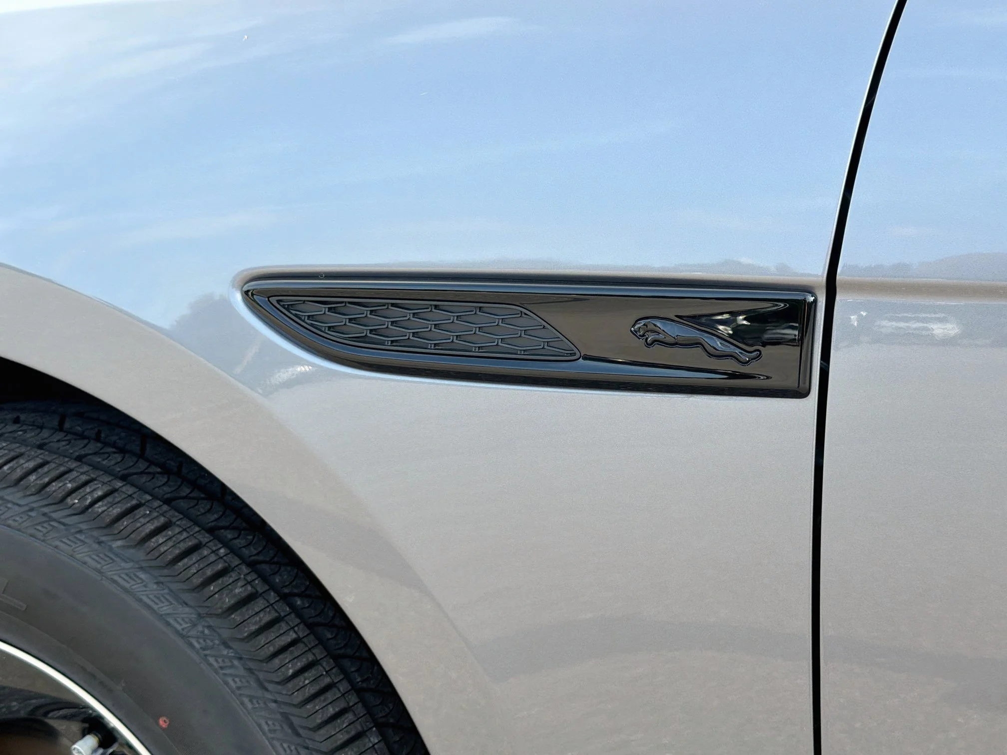 2026 Jaguar F-Pace R-Dynamic S - Photo 44