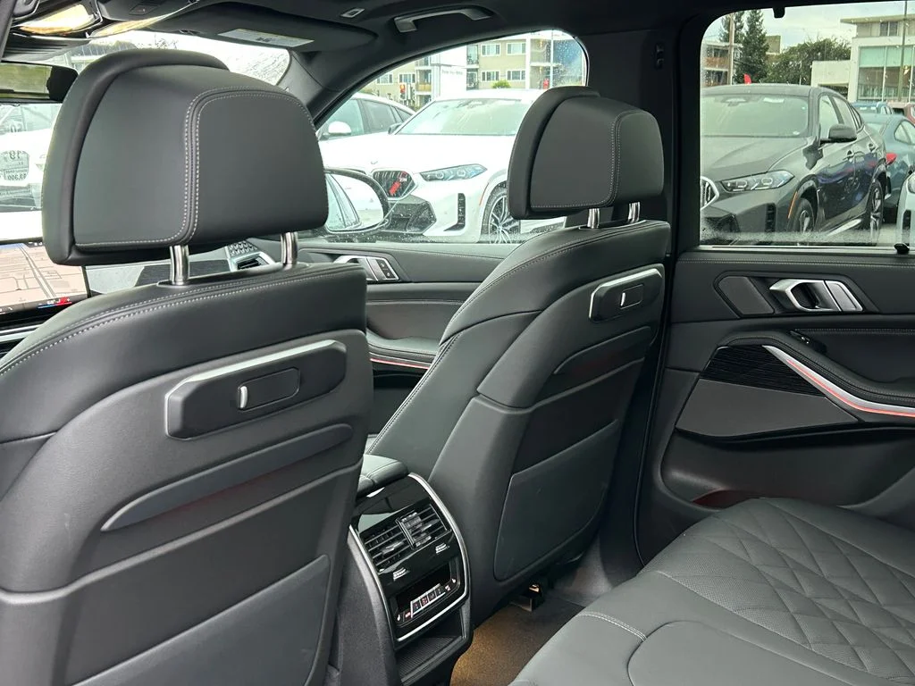 2026 BMW X5 M60i - Photo 31