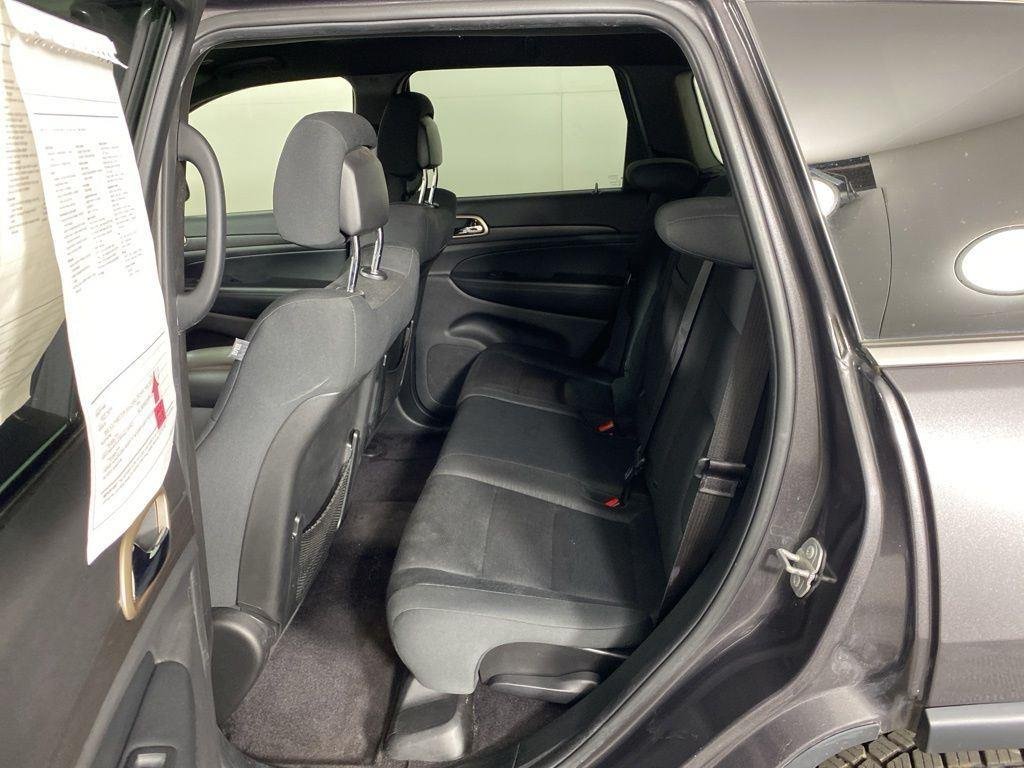 Used 2017 Granite Crystal Metallic Clear Jeep Laredo image 12