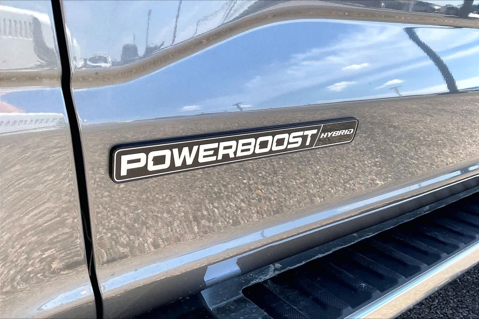 New 2026 Carbonized Gray Metallic Ford Lariat® image 15