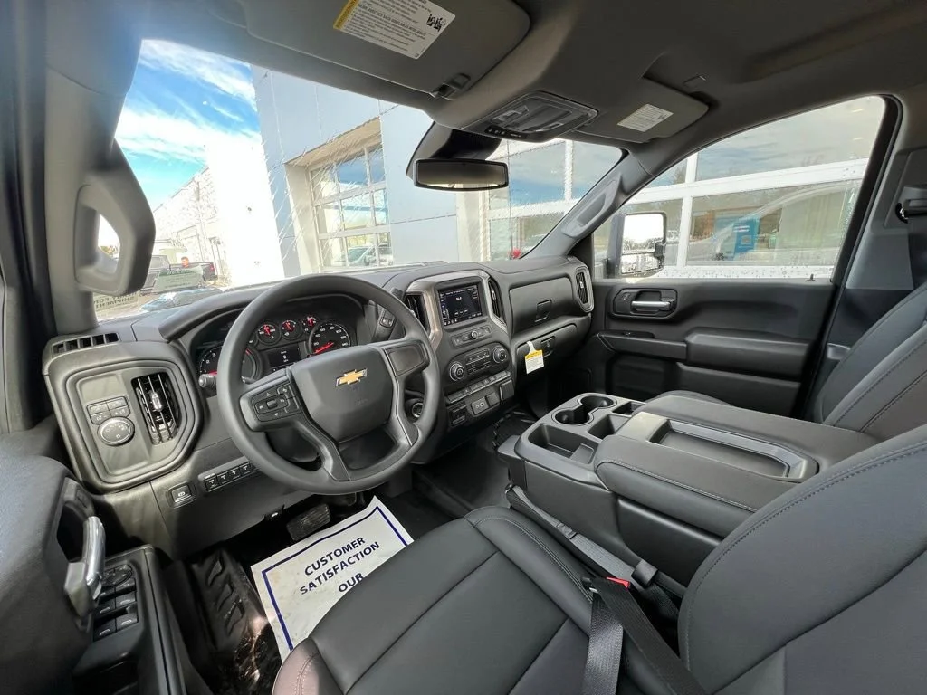 2025 Chevrolet Silverado 2500 HD Work Truck - Photo 9