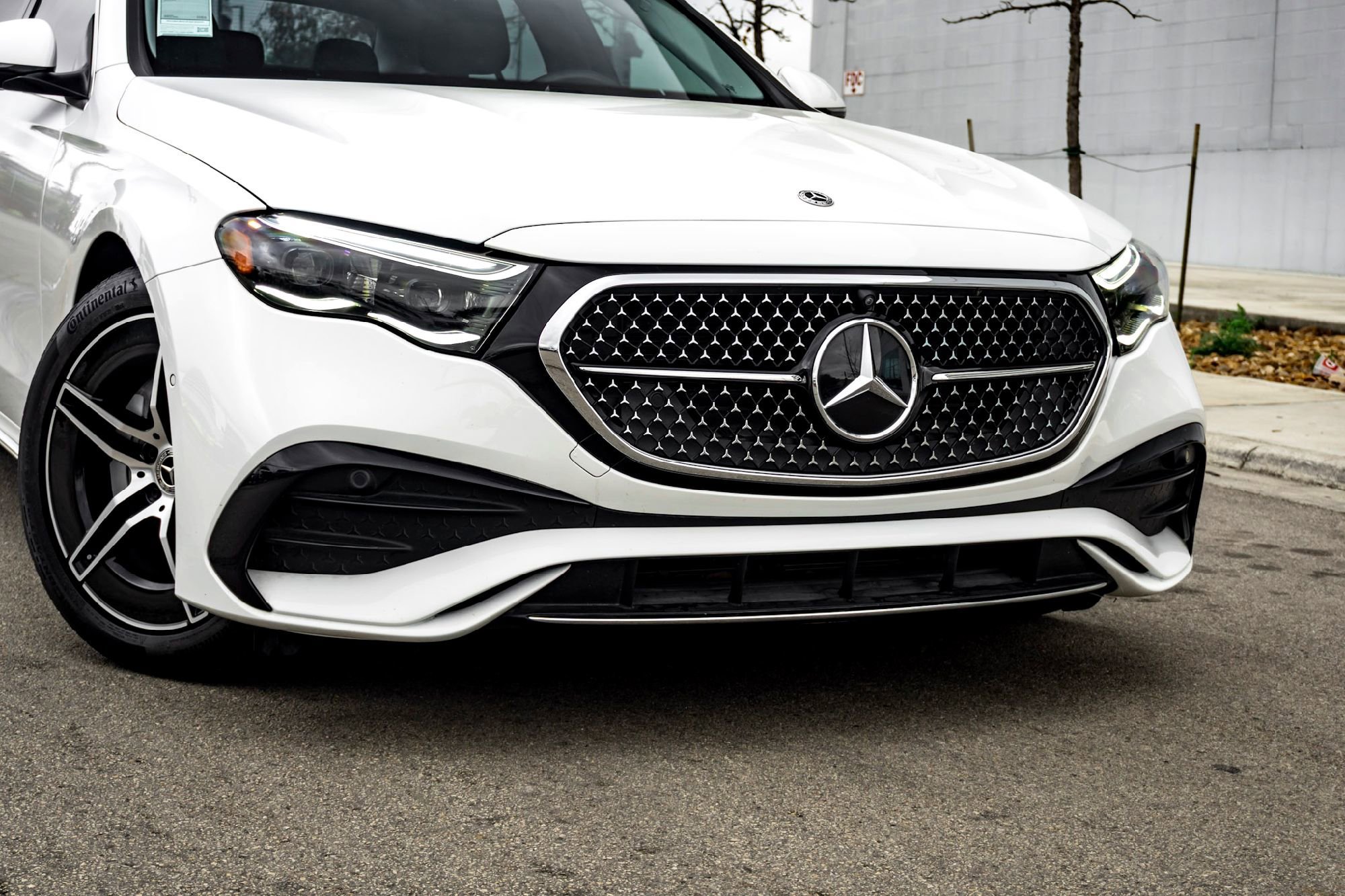 Certified Used 2025 Polar White Mercedes-Benz E 350 image 3