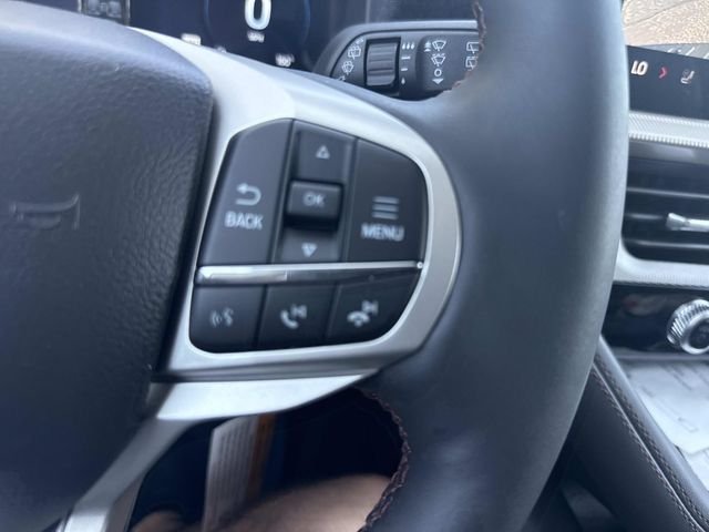 New 2026 Carbonized Gray Metallic Ford Active image 15