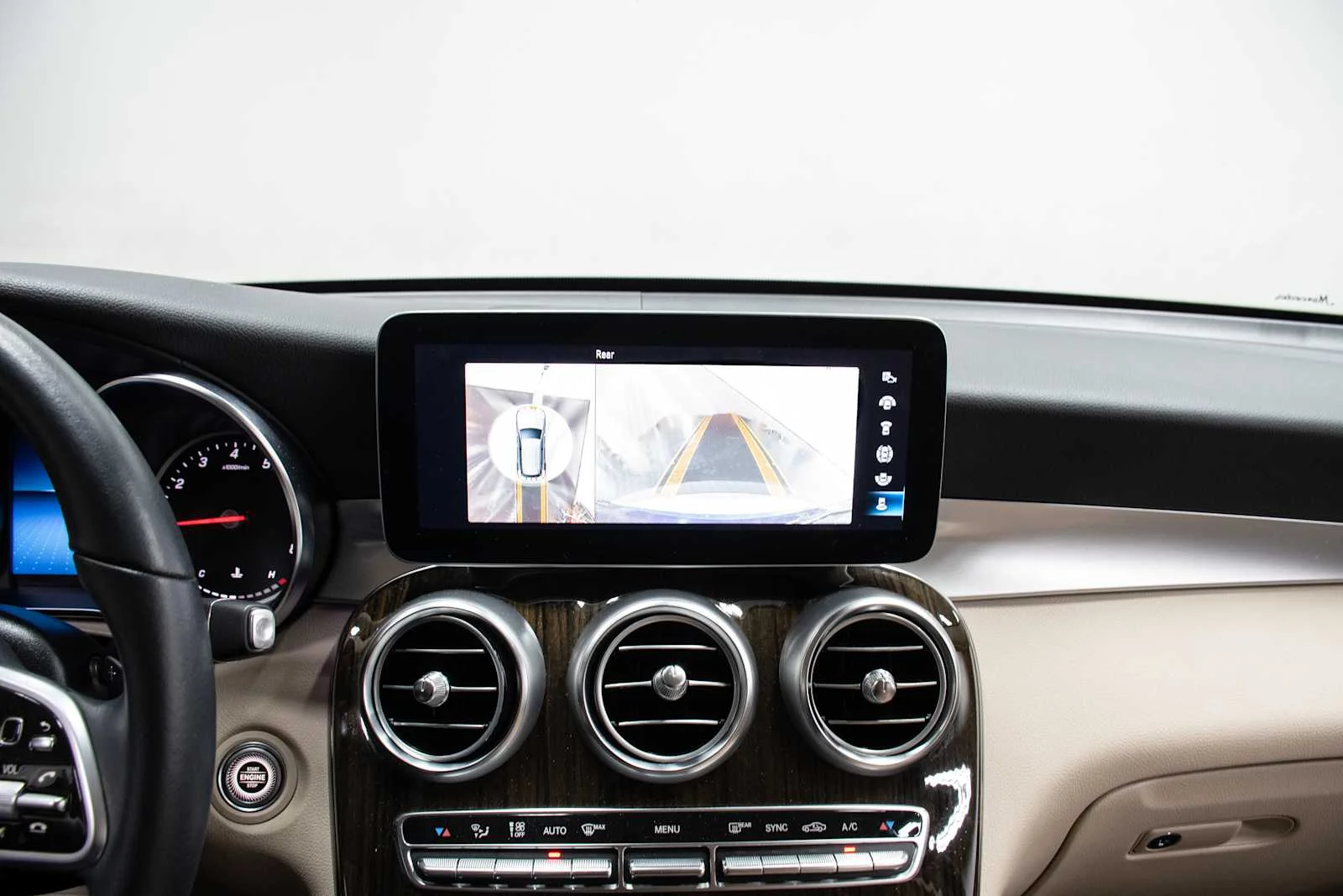 Used 2022 Lunar Blue Metallic Mercedes-Benz GLC 300 image 15