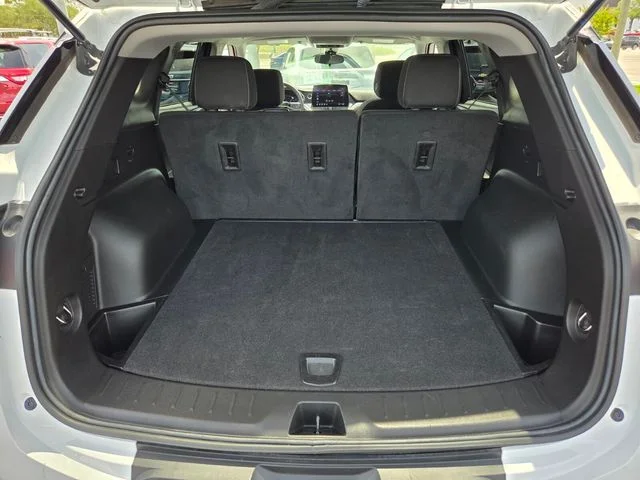 Used 2023 White Chevrolet LT image 16