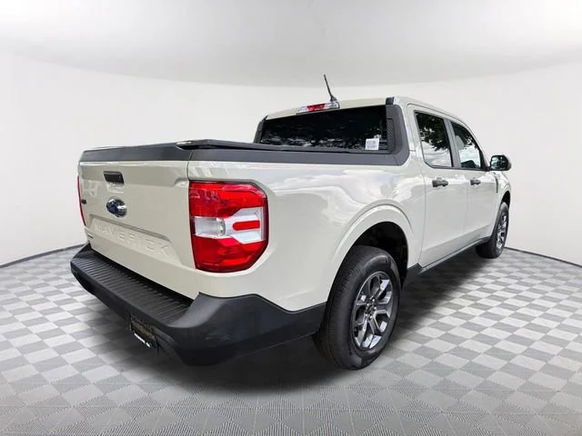 Used 2024 Beige Ford XLT image 5