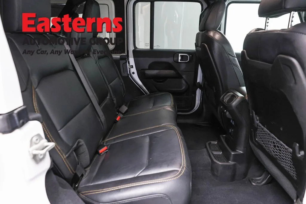 Used 2024 White Jeep Sahara image 23
