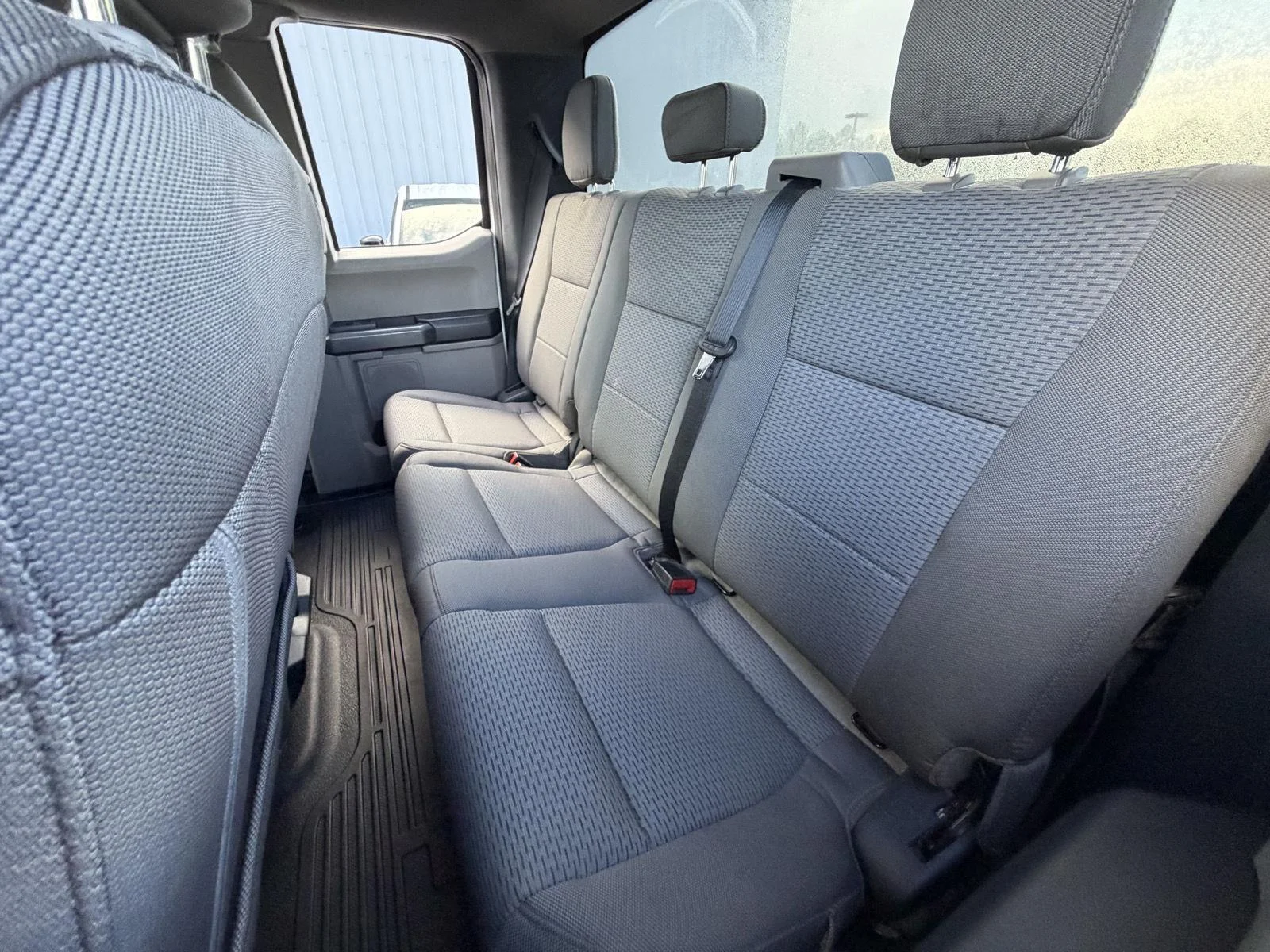 Used 2022 Oxford White Ford XLT image 19