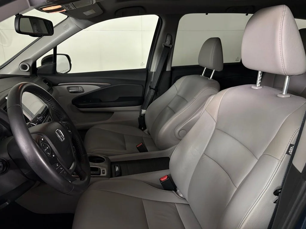 Used 2016  Honda EX-L image 17