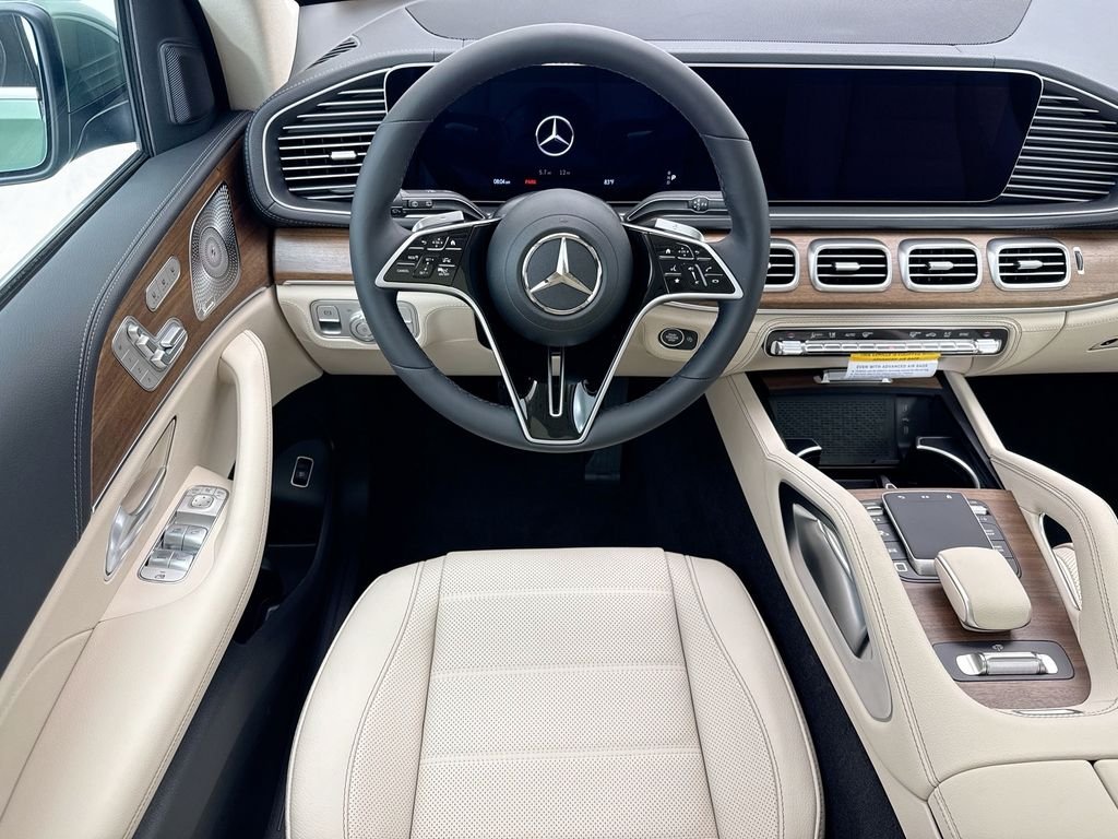 New 2026 MANUFAKTUR Ireland Mid Green Metallic Mercedes-Benz GLE 580 image 10