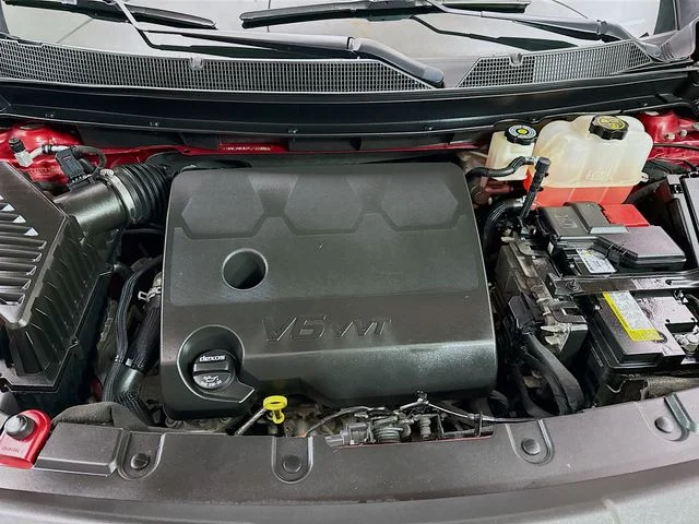 Used 2023 Red Chevrolet High Country image 35